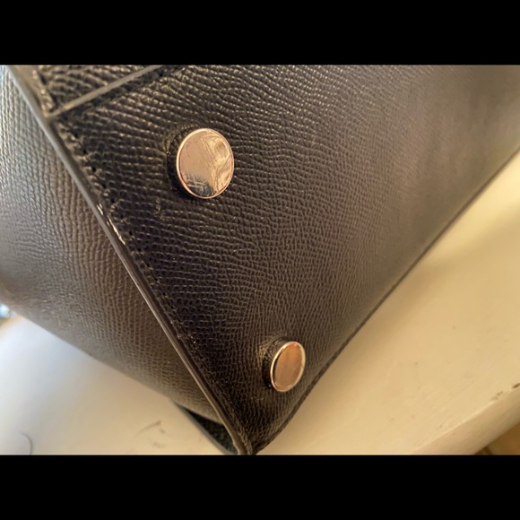 Michael Kors Sylvia medium crossgrain leather satchel - Picture 8 of 9